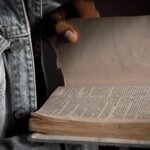 Scripture in Sketch: The Art of Meditative Bible Verse Drawing